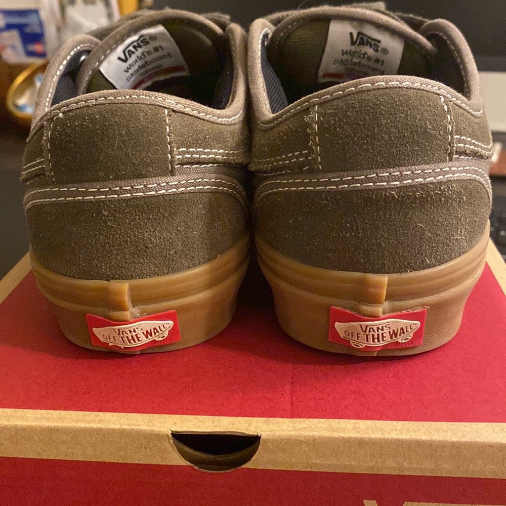 ✨DONATED✨ Vans Chukka Low Shoes - Picture 7 of 9